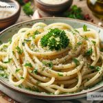 How to Create a Simple Garlic and Herb Pasta for a Quick Dinner